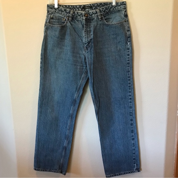 Van Heusen Classic Fit Blue Jeans Size 34 x 32 - Picture 2 of 14